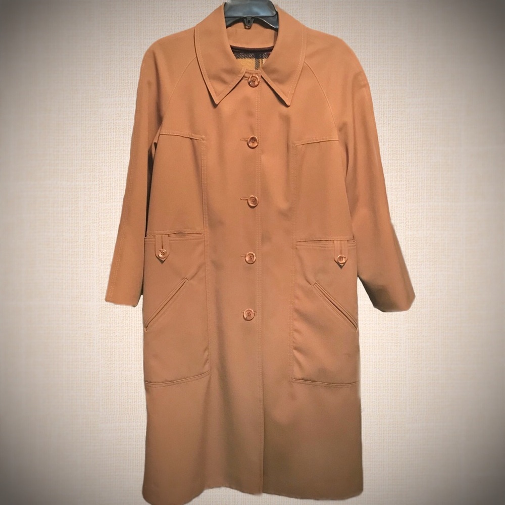 Vintage Tan Single-Breasted Trench Coat